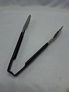 Vollrath 4780920 Jacob's Pride® 9-1/2" Stainless Steel Scalloped Tongs BLack